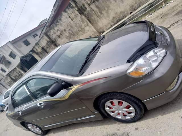 A picture of Toyota Corolla 2005 sport