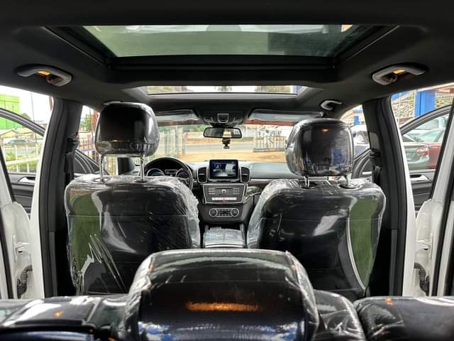 A picture of Mercedes Benz GLE