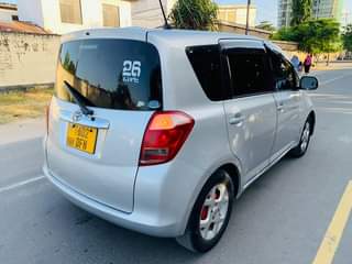 A picture of Toyota Ructis