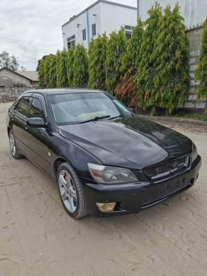 used toyota altezza