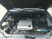 A picture of 2005 Toyota Highland limited edition 3 row seat first body
