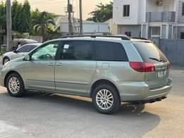 A picture of FAULTLESS TOYOTA SIENNA MODEL 2006 REGISTERED 4 3 MILLION NAIRA
