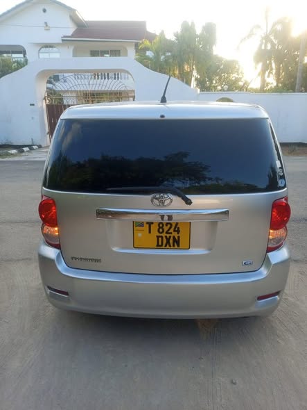 A picture of TOYOTA RUMION CC 1490 0693030167
