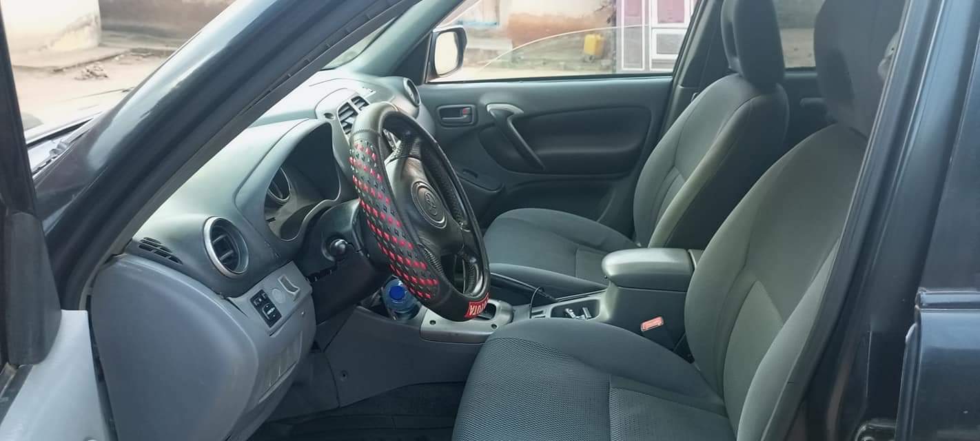A picture of A very clean 1st body Toyota RAV4 Clean untouched interior