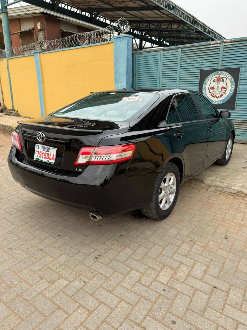 A picture of 2011 TOYOTA CAMRY LE 4plug