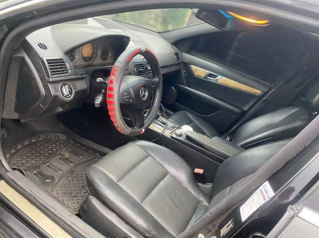 A picture of UNREGISTERED 2008 C300 WITH 2016 DUTY 6 5M ONLY SULEJA