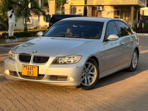 A picture of BMW SERIES 3 Bei 13 800 000 Year 2009 Cc