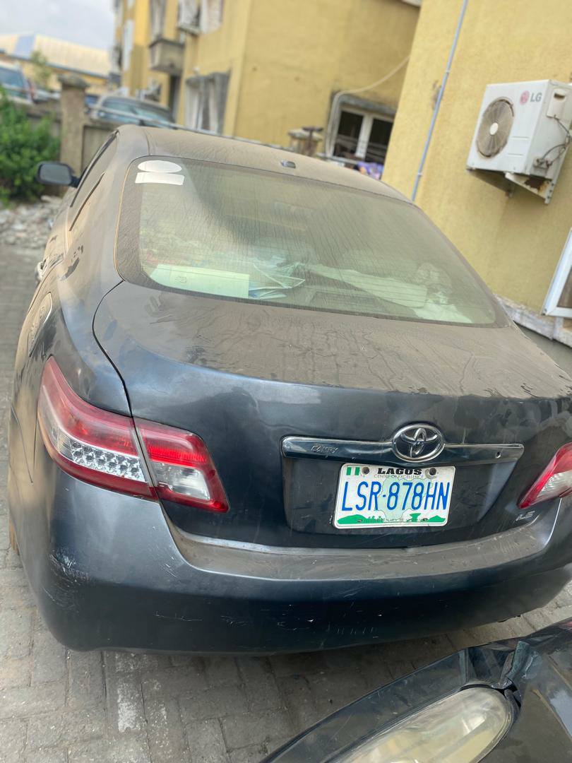 A picture of Toyota Camry 2009 10