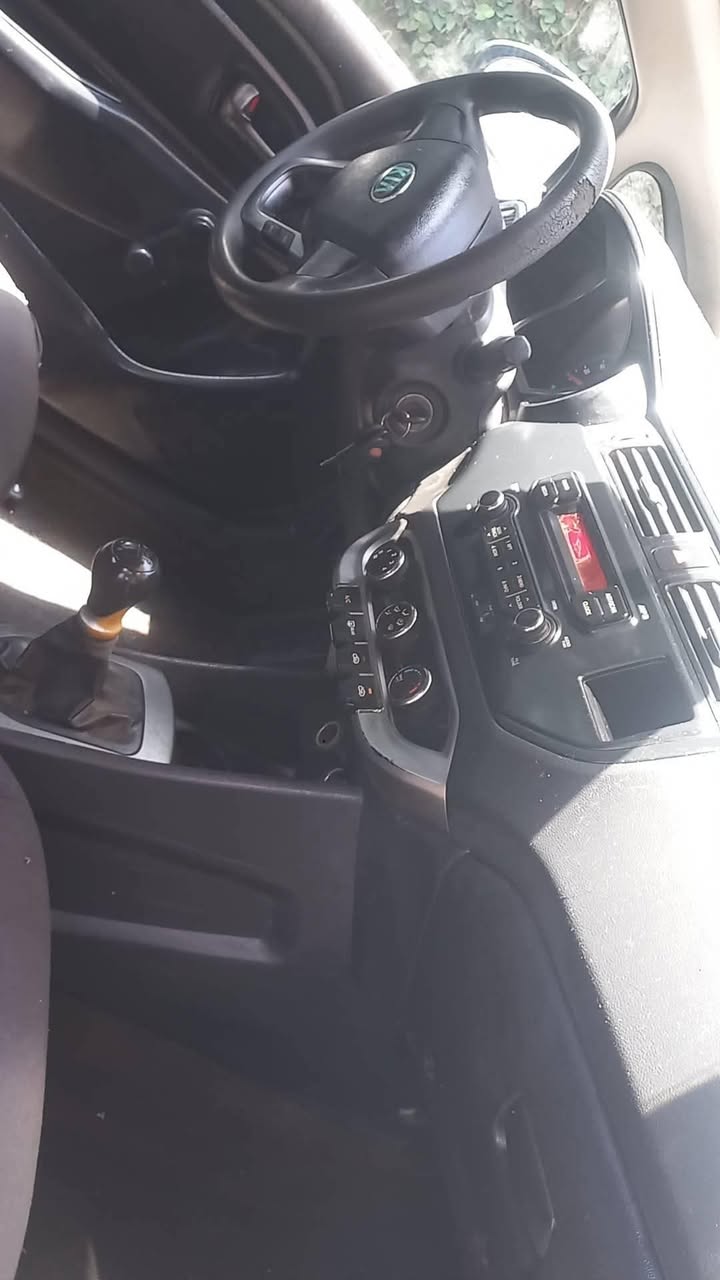 A picture of 2015 Kia rio 2015