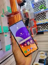 A picture of Samsung galaxy A72