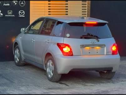 A picture of Toyota ist no E