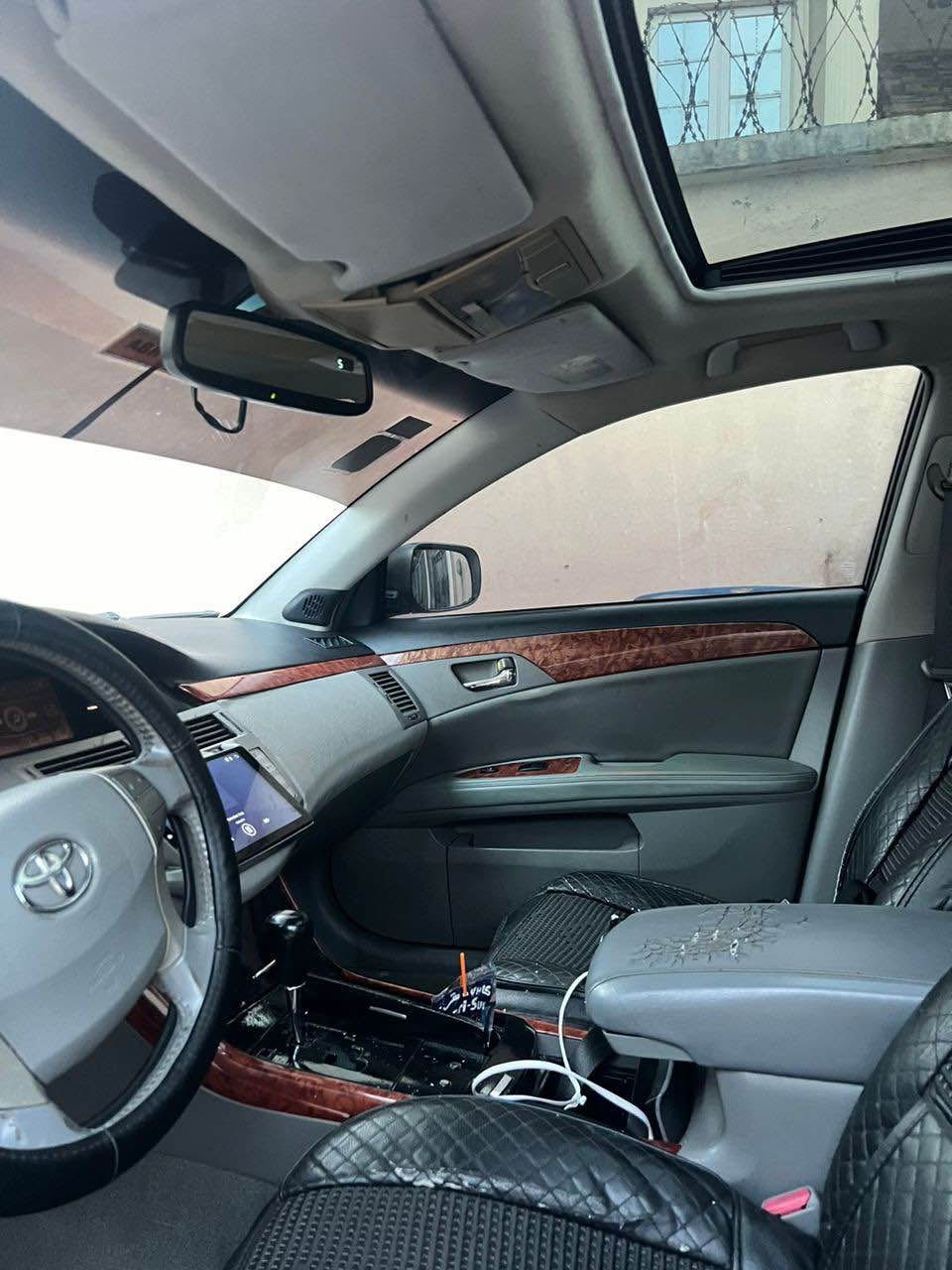 A picture of Toyota Avalon XLS 2007