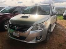 A picture of Volkswagen Routan SEL 2011 Bought brand new Untampered Engine Power