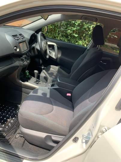 A picture of Toyota RAV4 2010 model 50m