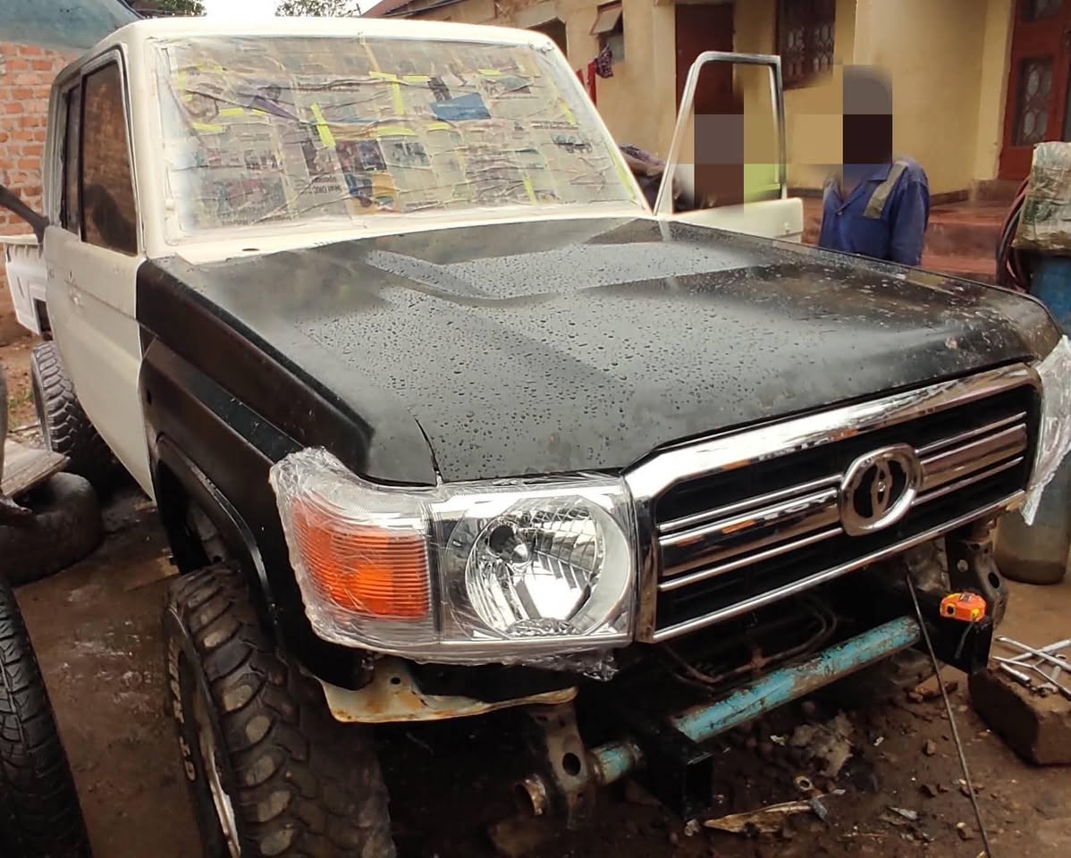 A picture of Landcruiser lc79 facelift or upgrade kit