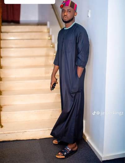 A picture of Bespoke Arabic Jalabiya