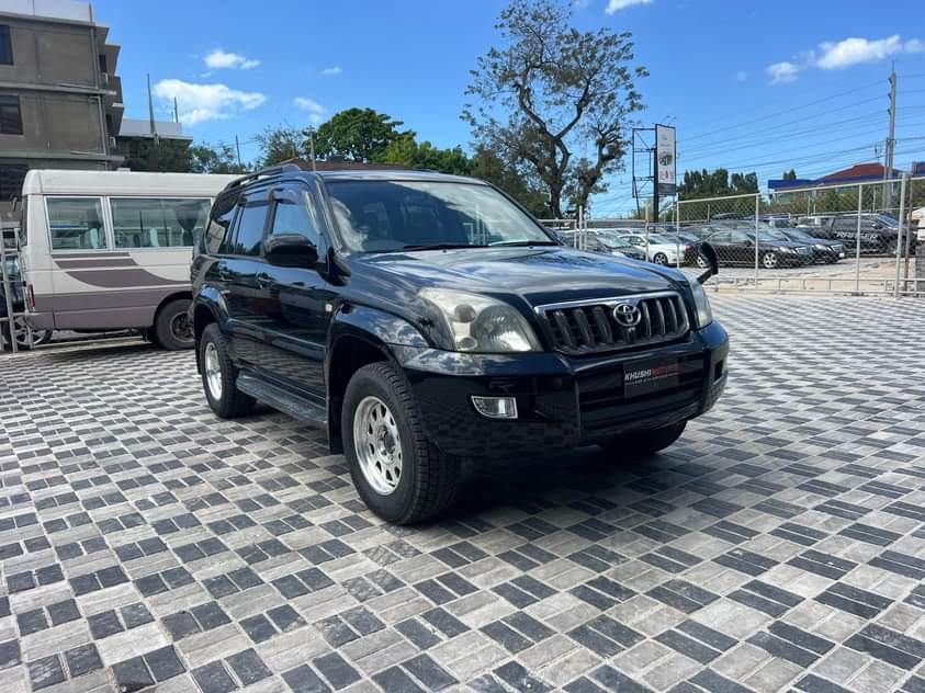A picture of 2007 Toyota Prado TX