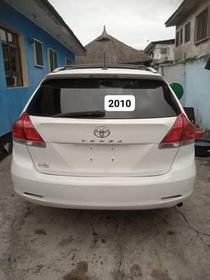 A picture of  Kelly Automobiles TOKUNBO TOYOTA VENZA LE YEARS 2010 PRICE