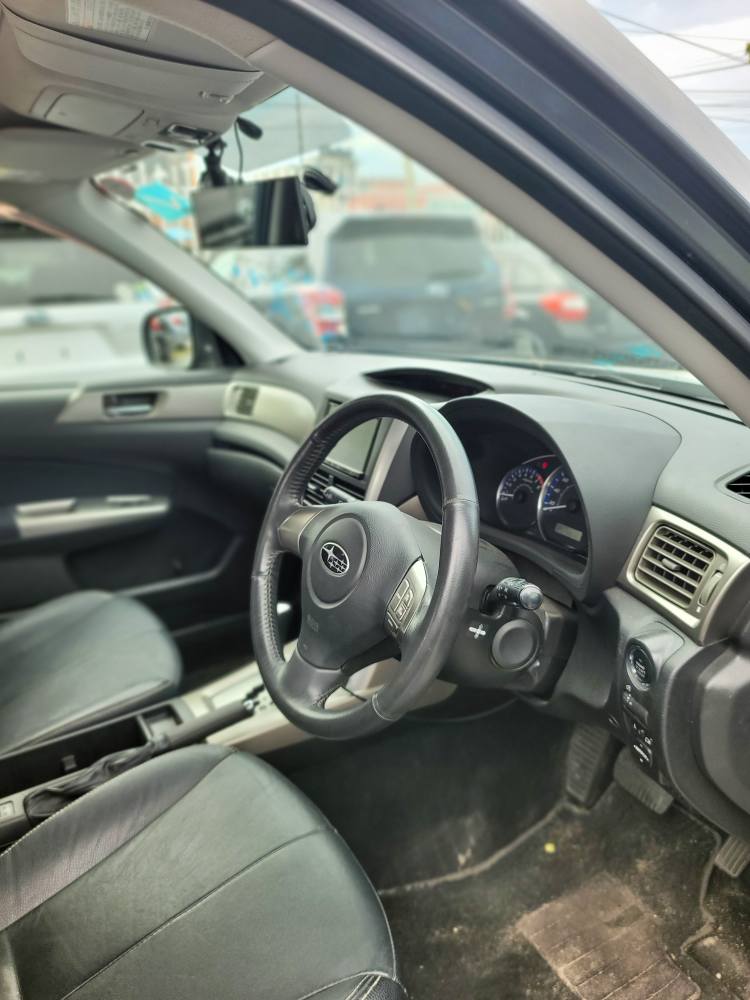 A picture of SUBARU FORESTER 2010