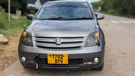 A picture of Toyota ist 0747588092