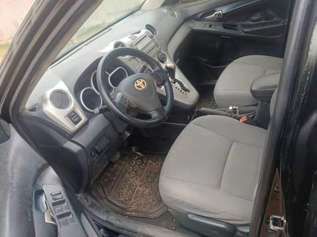 A picture of Toyota matrix 2010 Engine and Gear 100 AC chilling very