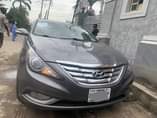 A picture of Hyundai sonata 2011
