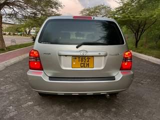 A picture of  TOYOTA_KLUGER_0620356906