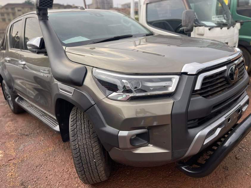 used toyota hilux