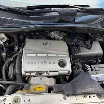 A picture of Lexus 330