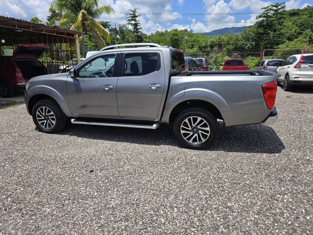 used nissan navara