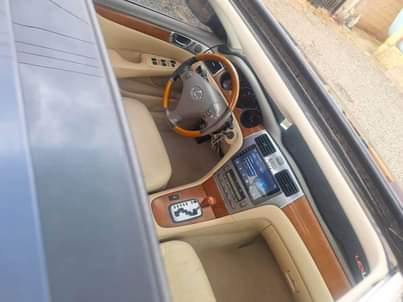 A picture of Lexus es330 2006