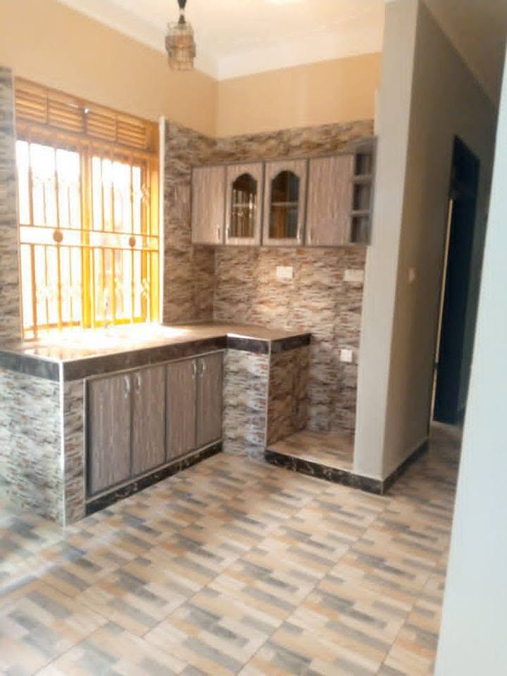 A picture of Double room house for rent 500k ugx Wampeewo 0758339457
