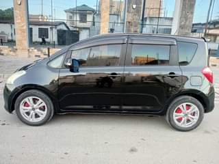A picture of Toyota lactis