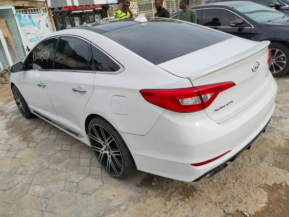 A picture of TOKUNBO HYUNDAI SONATA 2016 12 9M DISTRESS 07068808224