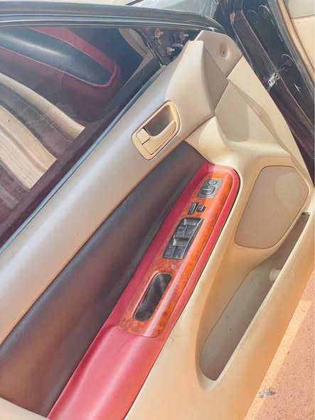 A picture of Toyota Camry 2 4