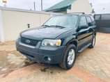 A picture of 2005 Ford Escape