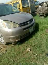 A picture of Toyota Sienna 2005 Only AC need attention Price 2 250