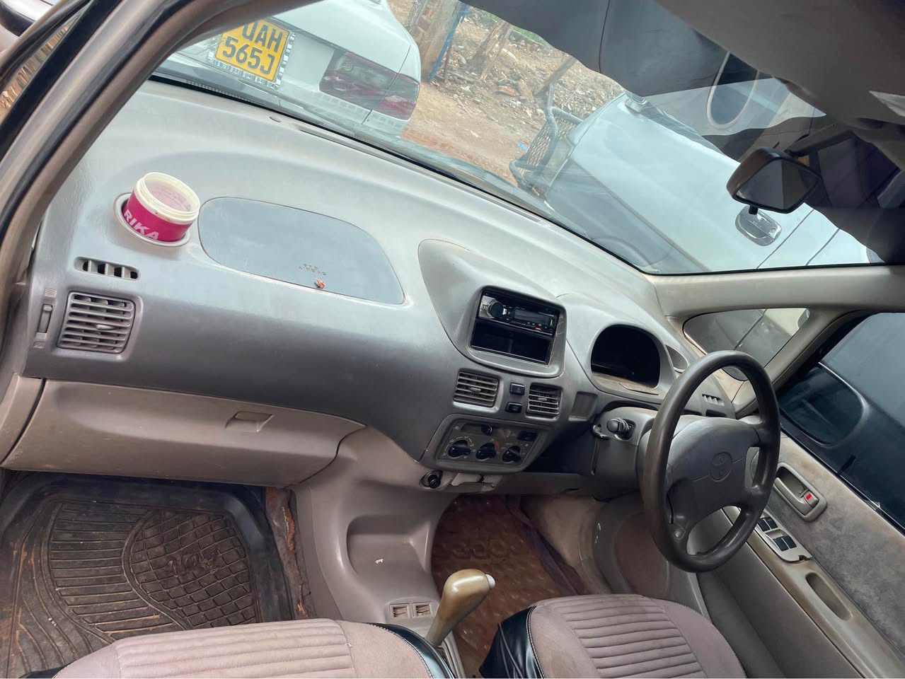 A picture of Toyota Corolla Spacio