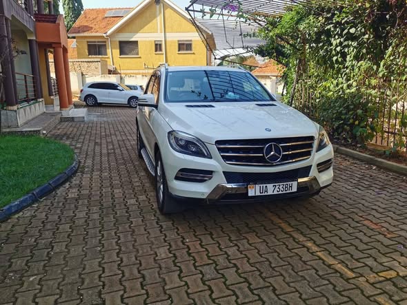 A picture of 4 matic bluetech ML350 2015