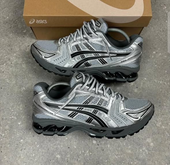 A picture of Sneakers