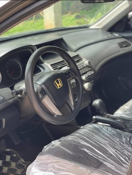 A picture of HONDA ACCORD 2009