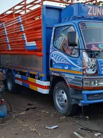 A picture of Mitsubish Canter. Model Number 4D35