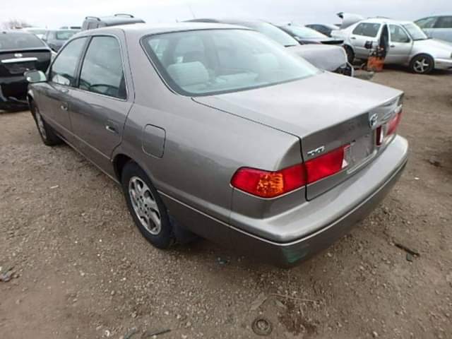 A picture of Toyota camry pencil light