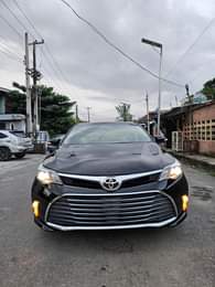 A picture of 2015 Toyota Avalon Limited w 2017 facelift Bought Brand New