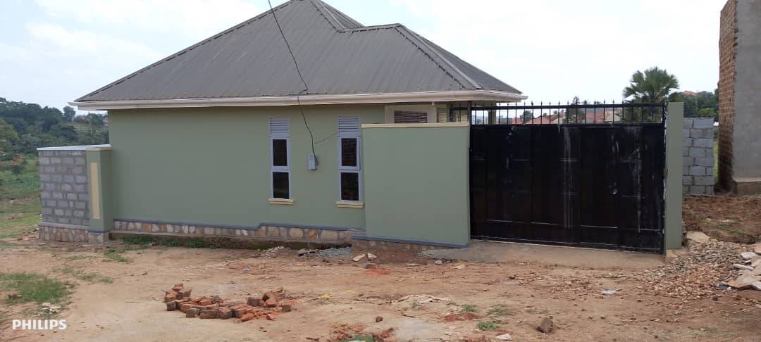 A picture of HOUSE FOR QUICK SALE
