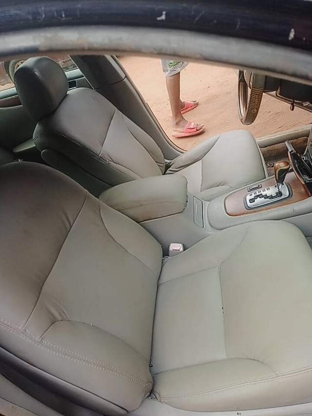 A picture of Dealers Market Distress Sale Registered 05 Lexus ES 330 WITH