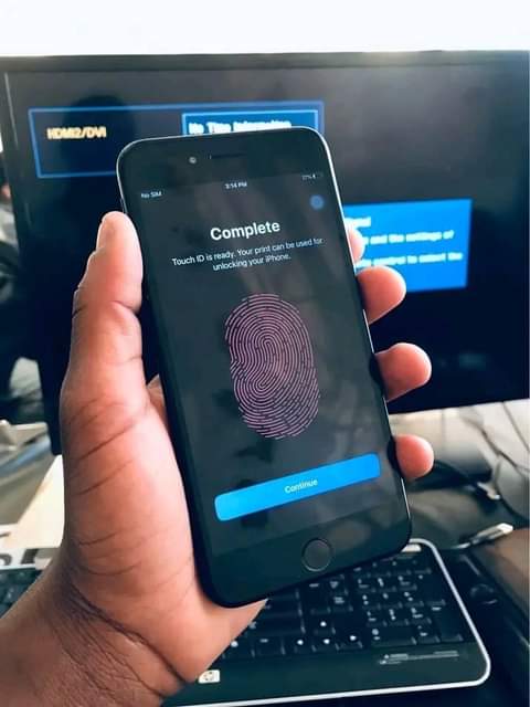 A picture of Iphone 7 plus GB 128