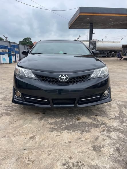 A picture of TOYOTA CAMRY SE 2013 REG