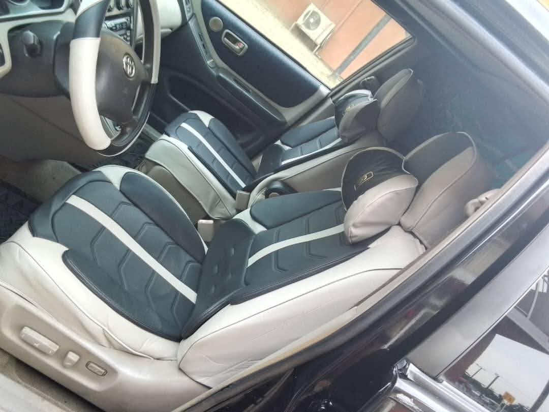 A picture of 2004 Toyota Highlander