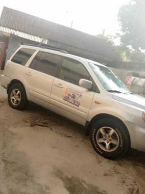 A picture of 2006 Honda Pilot Engine silent Gear very ok AC chilling